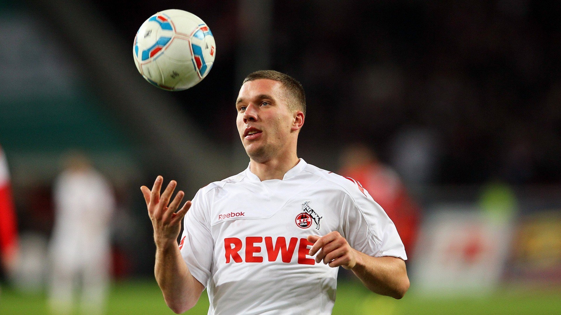 欧冠“幕后故事”：那些鲜为人知的精彩瞬间，欧冠的奇迹